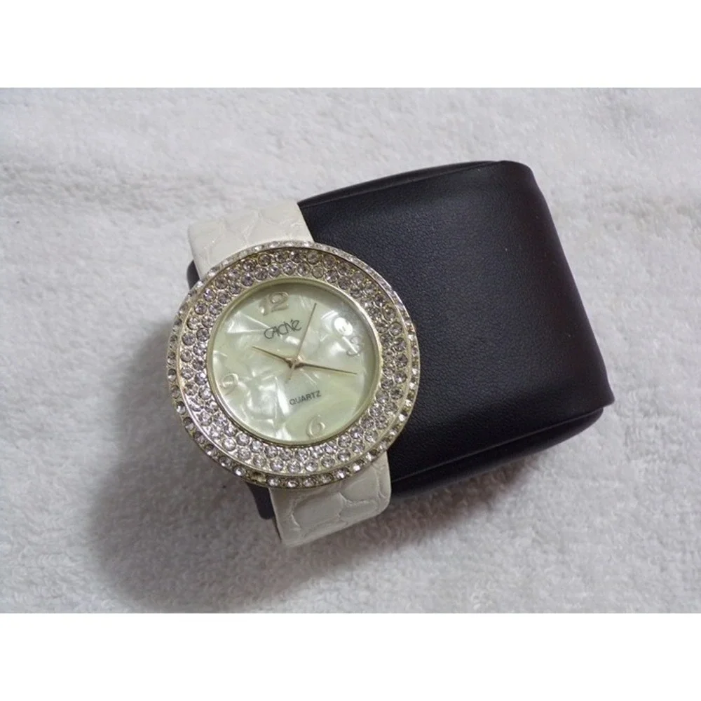 Cache Wrist Watch Women's Rhinestones White Croc Band Pearl Face 8